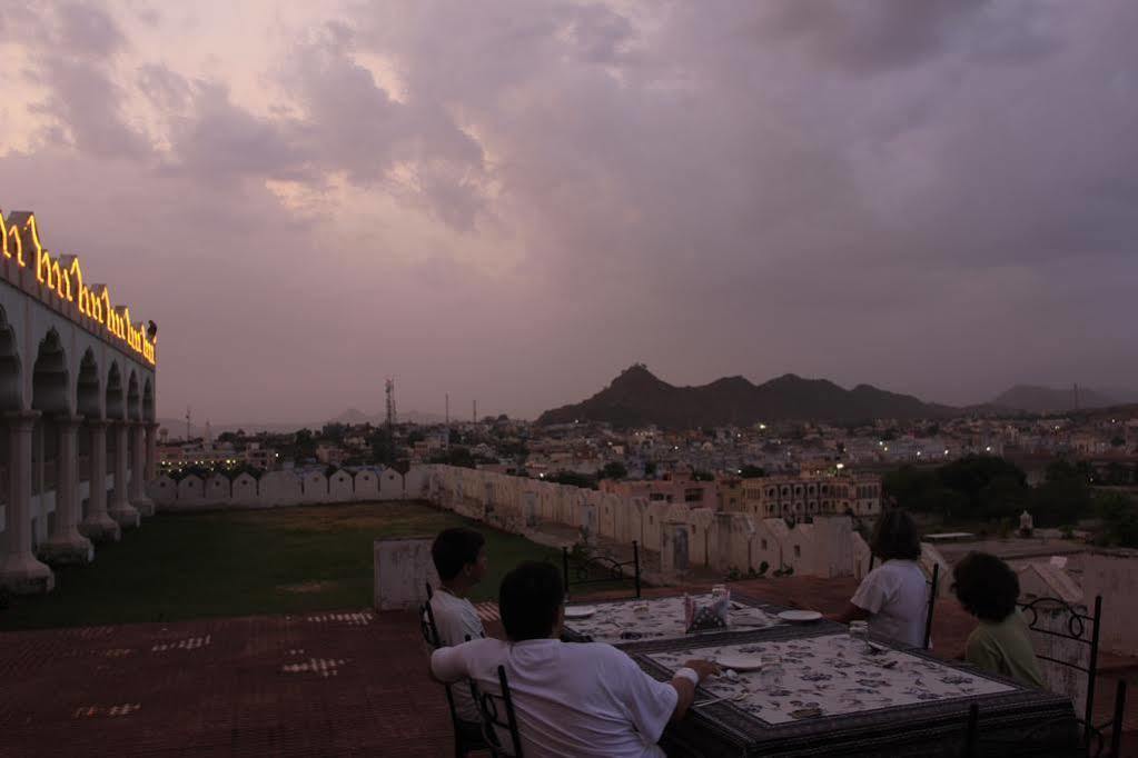Gulaab Niwaas Palace Pushkar Exterior photo